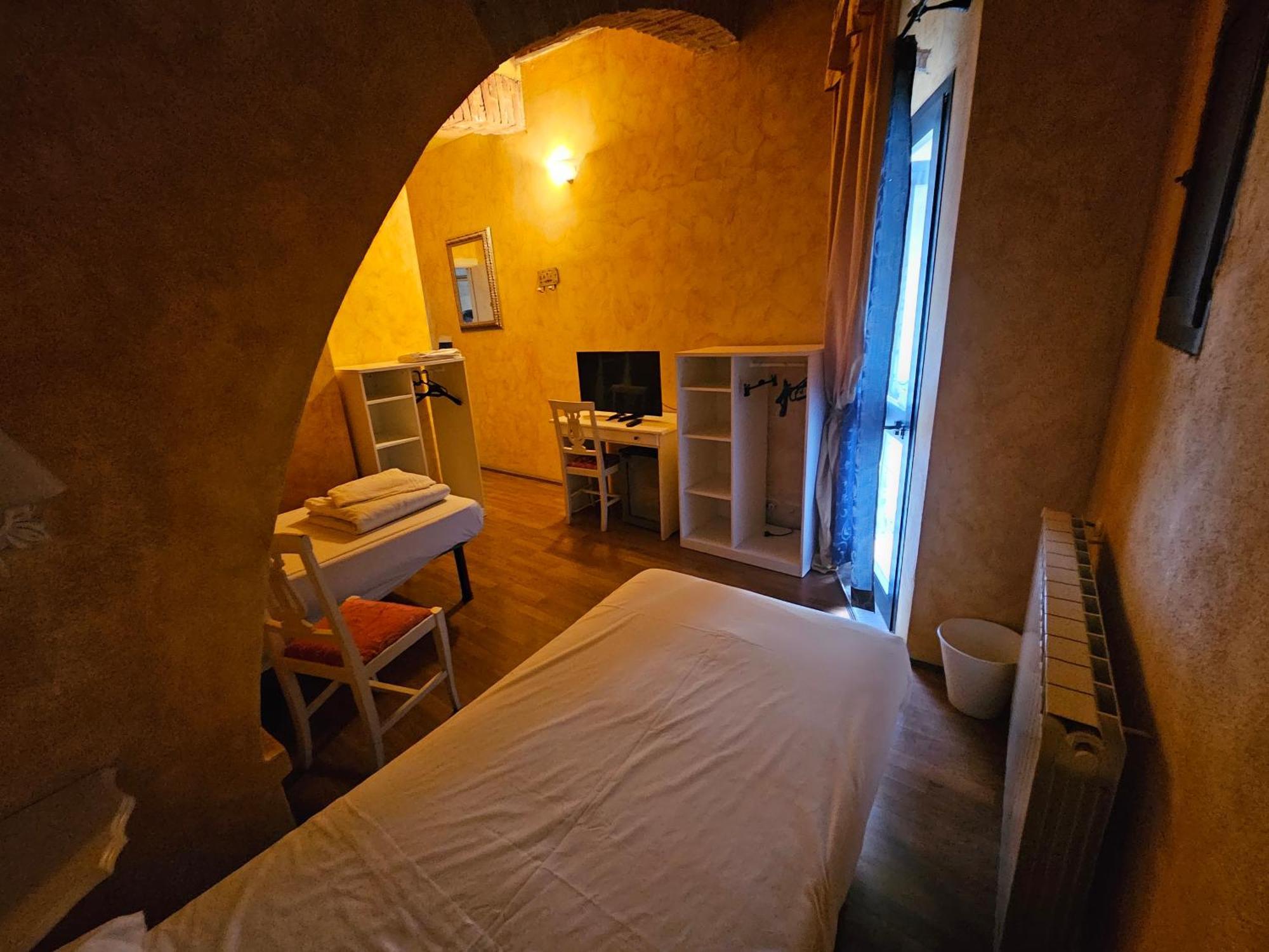Bnb Residenza D Epoca Il Casato Сиена Екстериор снимка